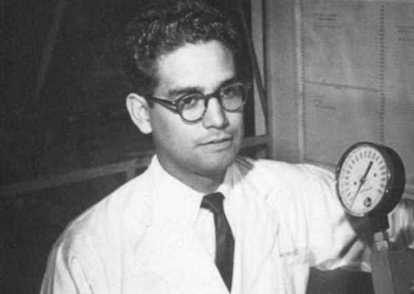 Luis E. Miramontes